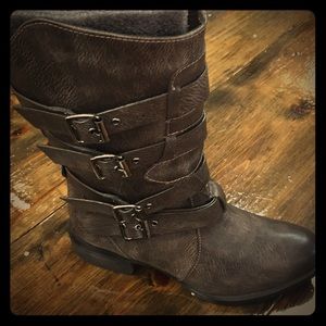 Not rated  on fleek boot